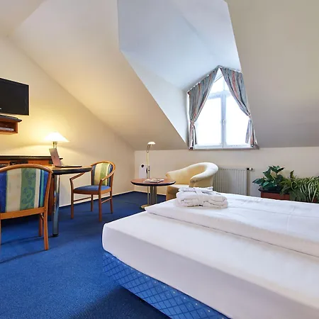 Linderhof Hotel 4*