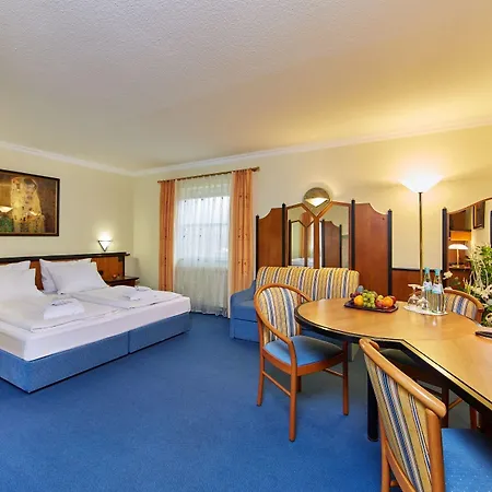 Linderhof 4*