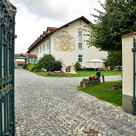 Отель Linderhof 4*