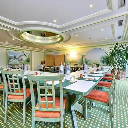 Linderhof Hotel