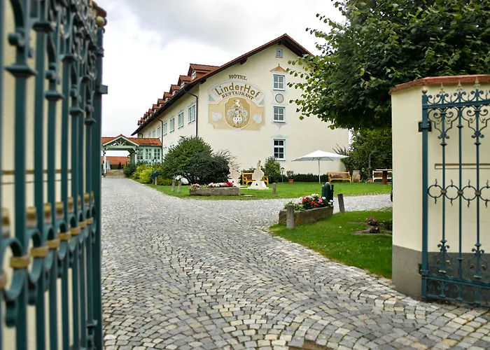 ホテル Linderhof 4*